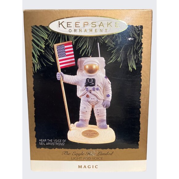 Hallmark 25th Anniversary Lunar Landing Astronaut Keepsake Ornament w/ Lights - Picture 10 of 13